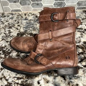 BORN Women’s leather boots, Size 8.5